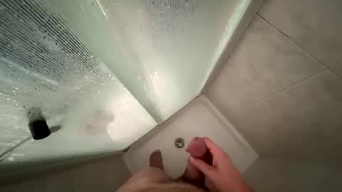 utentegle online show from 11/06/25, 01:34