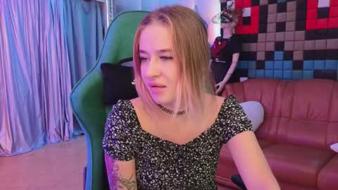 Leila online show from 12/14/24, 11:56