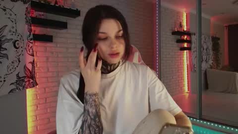 Snapshot of uwu_eva chatting on 12/11/24, 08:50 Eva online show from 12/11/24, 08:50