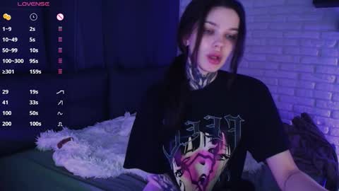 Snapshot of uwu_eva chatting on 01/19/25, 07:57 Eva online show from 01/19/25, 07:57