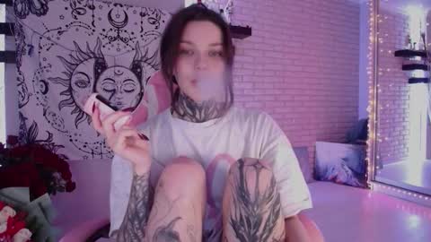 Snapshot of uwu_eva chatting on 02/16/25, 10:21 Eva online show from 02/16/25, 10:21