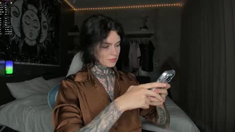 Eva online show from 02/21/26, 04:41