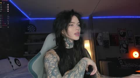 Snapshot of uwu_eva chatting on 05/12/26, 06:49 Eva online show from 05/12/26, 06:49