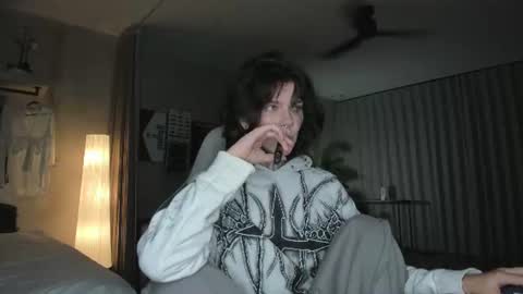 Snapshot of uwu_eva chatting on 06/25/26, 07:40 Eva online show from 06/25/26, 07:40