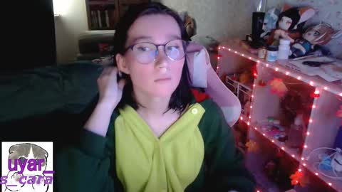 Snapshot of uyar_ chatting on 10/11/25, 11:09 Cara online show from 10/11/25, 11:09
