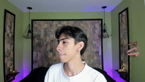 Snapshot of uyukie chatting on 09/12/25, 11:21 UYUKIE online show from 09/12/25, 11:21