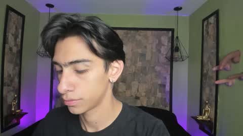 Snapshot of uyukie chatting on 09/13/25, 11:32 UYUKIE online show from 09/13/25, 11:32