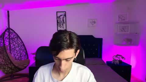 Snapshot of uyukie chatting on 09/18/25, 12:07 UYUKIE online show from 09/18/25, 12:07