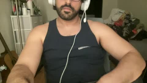 uzzykay128 online show from 06/15/26, 06:15