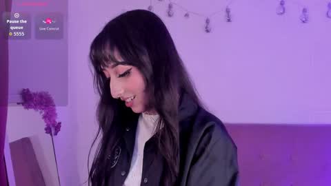 v1cky_ online show from 12/15/25, 03:55