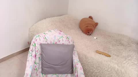 Snapshot of vaalerii_cutee chatting on 05/30/26, 02:08 valeri and markk online show from 05/30/26, 02:08
