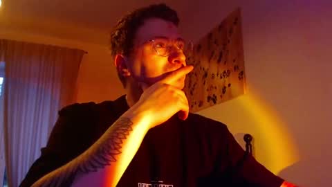 vacation__ online show from 02/14/25, 04:31