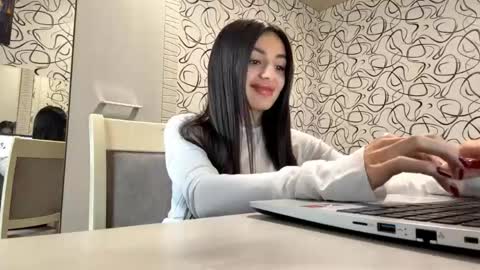 Kiki online show from 05/30/26, 08:33