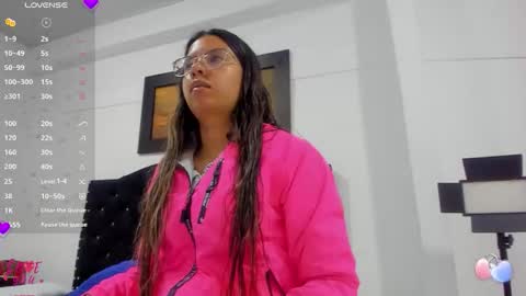 Vahiolet smith online show from 12/02/25, 03:56