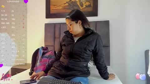 Vahiolet smith online show from 01/17/26, 04:06