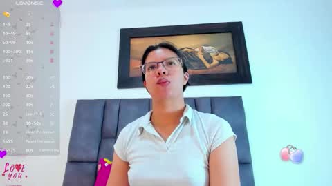 Snapshot of vahiolet_smith chatting on 05/20/26, 03:13 Vahiolet smith online show from 05/20/26, 03:13