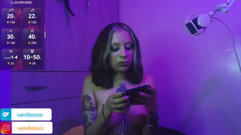 Vainilla Independent model online show from 02/03/26, 02:53