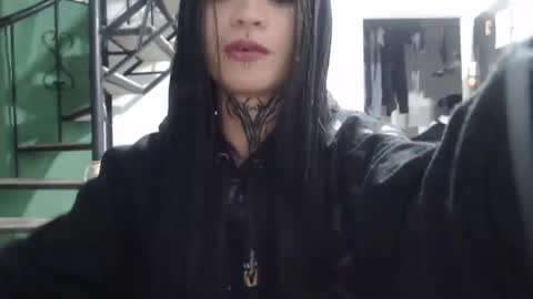 Snapshot of vaiolet_miss chatting on 10/14/25, 05:30 vaiolet online show from 10/14/25, 05:30
