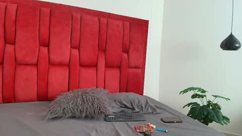 V A I O L E T T  S M I T H online show from 03/01/25, 01:29