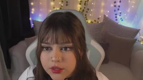 Snapshot of val_luv chatting on 06/30/26, 02:01 val online show from 06/30/26, 02:01