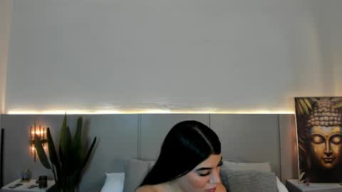 Snapshot of val_rossi chatting on 04/21/26, 03:24 Valentina online show from 04/21/26, 03:24