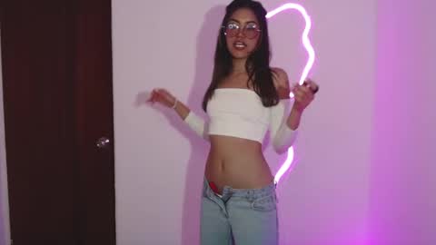 Snapshot of valcooky chatting on 05/06/26, 04:08 Hi I am Valcooky online show from 05/06/26, 04:08