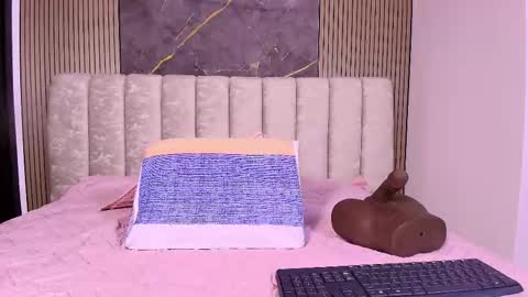 Valentina online show from 12/02/25, 07:20