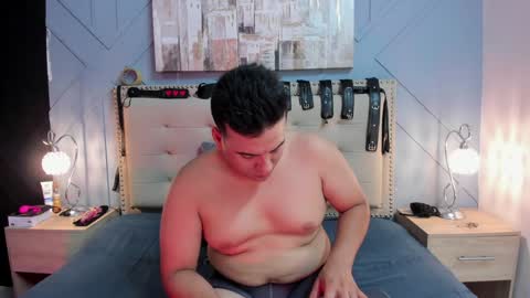 Snapshot of vale_n_matt chatting on 12/07/24, 03:47 Samantha y Matt online show from 12/07/24, 03:47