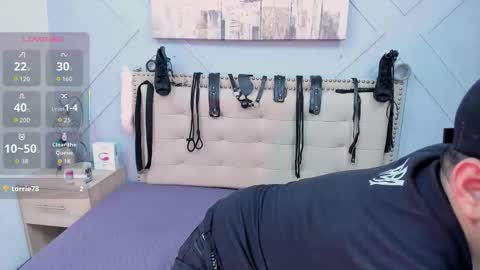 Snapshot of vale_n_matt chatting on 09/23/25, 03:20 Samantha y Matt online show from 09/23/25, 03:20