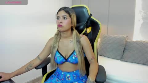 V A L E N online show from 04/08/26, 12:27