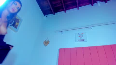 Snapshot of valen_rose0 chatting on 12/28/24, 03:15 VALENTINA 3 online show from 12/28/24, 03:15