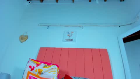 Snapshot of valen_rose0 chatting on 12/30/24, 03:13 VALENTINA 3 online show from 12/30/24, 03:13