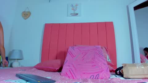 Snapshot of valen_rose0 chatting on 01/25/25, 12:05 VALENTINA 3 online show from 01/25/25, 12:05