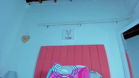 Snapshot of valen_rose0 chatting on 02/03/25, 12:03 VALENTINA 3 online show from 02/03/25, 12:03