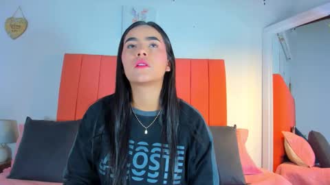 Snapshot of valen_rose0 chatting on 09/15/25, 12:05 VALENTINA 3 online show from 09/15/25, 12:05