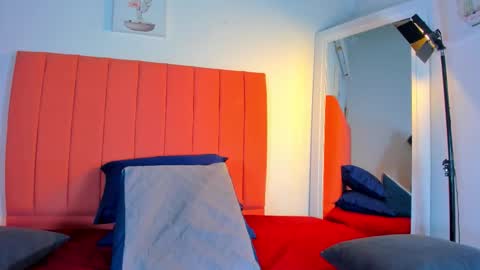 Snapshot of valen_rose0 chatting on 09/19/25, 12:06 VALENTINA 3 online show from 09/19/25, 12:06