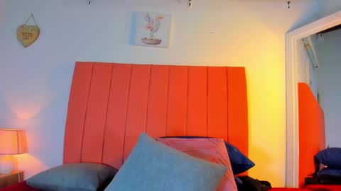 Snapshot of valen_rose0 chatting on 10/08/25, 12:03 VALENTINA 3 online show from 10/08/25, 12:03