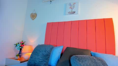 Snapshot of valen_rose0 chatting on 10/20/25, 12:05 VALENTINA 3 online show from 10/20/25, 12:05