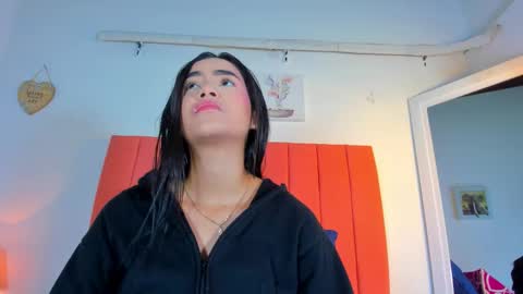 Snapshot of valen_rose0 chatting on 11/13/25, 12:04 VALENTINA 3 online show from 11/13/25, 12:04