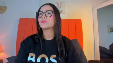 Snapshot of valen_rose0 chatting on 12/16/25, 12:10 VALENTINA 3 online show from 12/16/25, 12:10