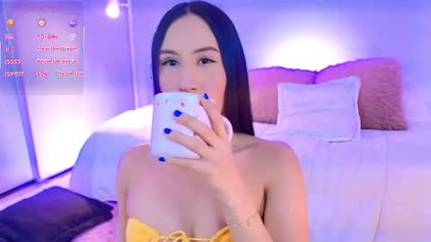 Snapshot of valen_ross_ chatting on 06/09/26, 09:37 valentina Rossi 3 online show from 06/09/26, 09:37