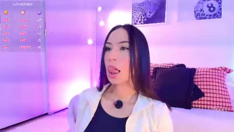 Snapshot of valen_ross_ chatting on 06/17/26, 09:49 valentina Rossi 3 online show from 06/17/26, 09:49