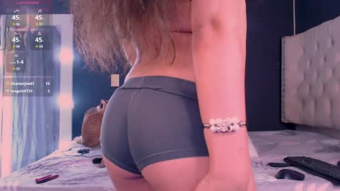 Snapshot of valen_thompson chatting on 12/08/24, 02:28 IG-valen mendoza99 twitter valenthompson99 online show from 12/08/24, 02:28