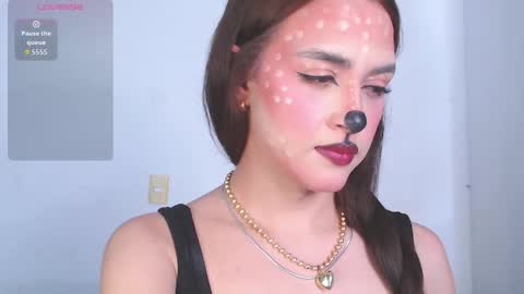 IG-valen mendoza99  twitter valenthompson99 online show from 11/01/25, 10:34