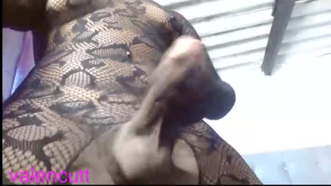 valencutt online show from 11/21/25, 06:39