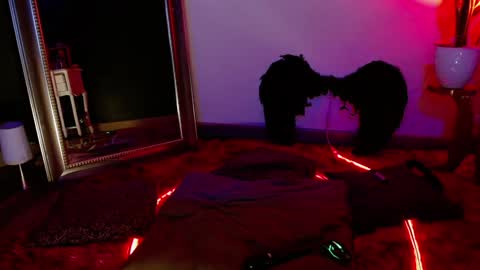 Snapshot of valengray chatting on 01/12/25, 10:01 Valen online show from 01/12/25, 10:01