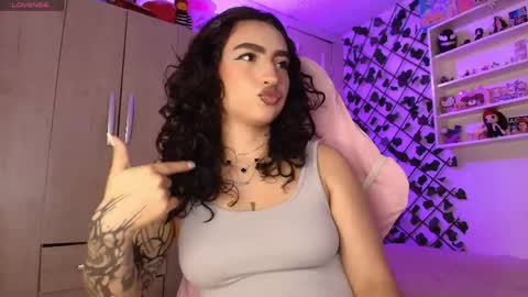Snapshot of valenor_ chatting on 06/03/26, 03:09 valentina online show from 06/03/26, 03:09