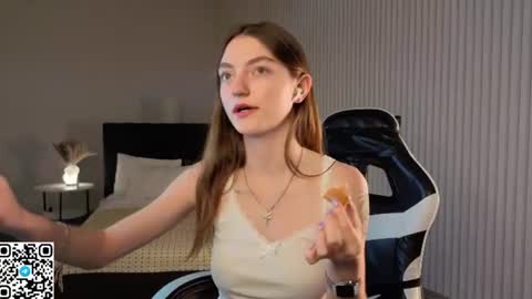 Nora online show from 08/04/26, 11:02