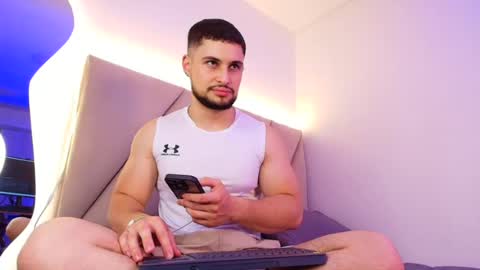 Snapshot of valenssio_moretti chatting on 07/02/26, 01:27 valenssio_moretti online show from 07/02/26, 01:27