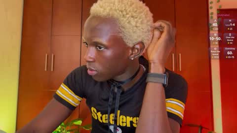   Valentin  independent Cam Boy     online show from 12/11/24, 12:02